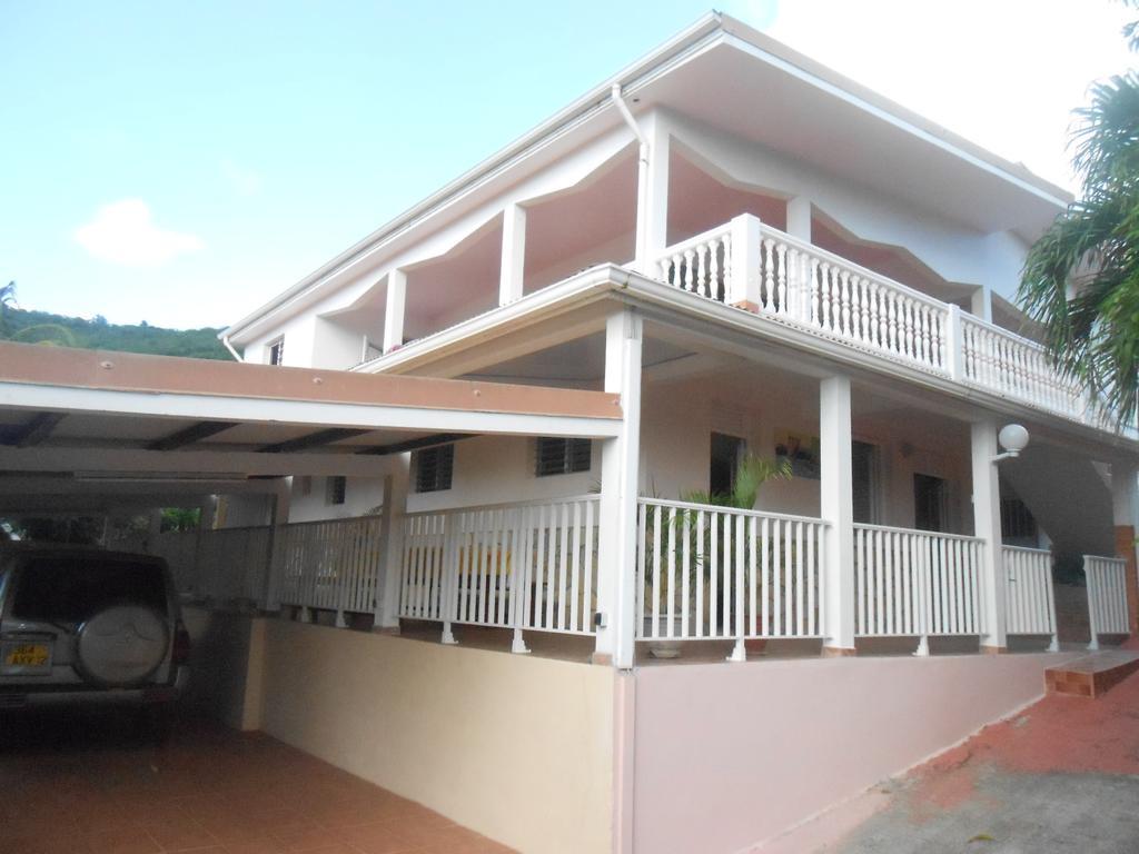 Chez Lucia Et Donatien Apartamento Les Anses-d'Arlets Exterior foto